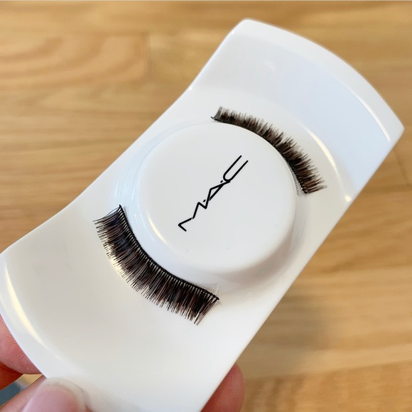 MAC false eyelashes style 46 - Picture 3 of 5
